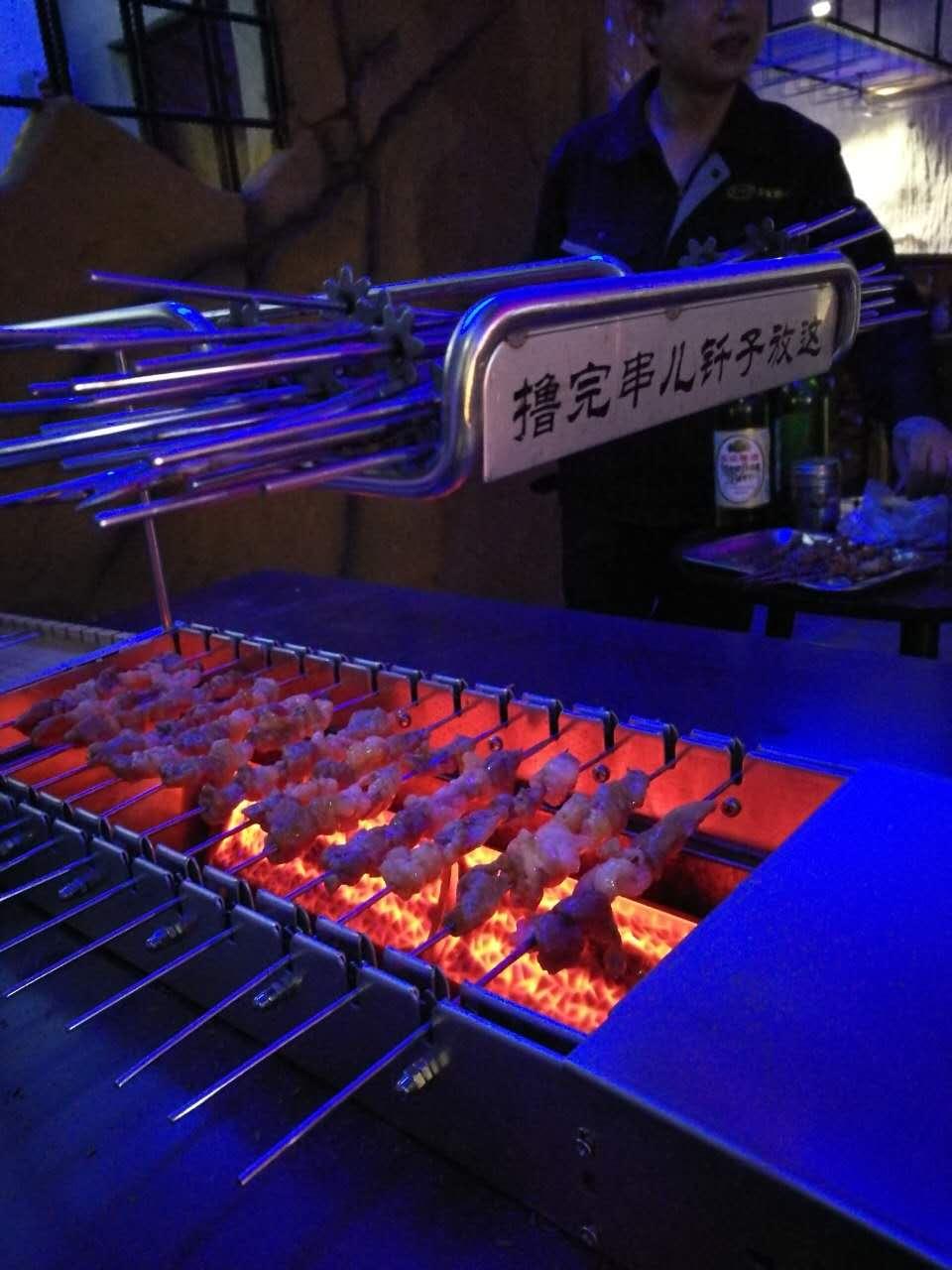 自動烤串機，自動燒烤機，自動烤串機設(shè)備，