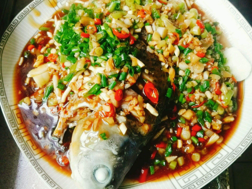 涼拌鯽魚制作方法