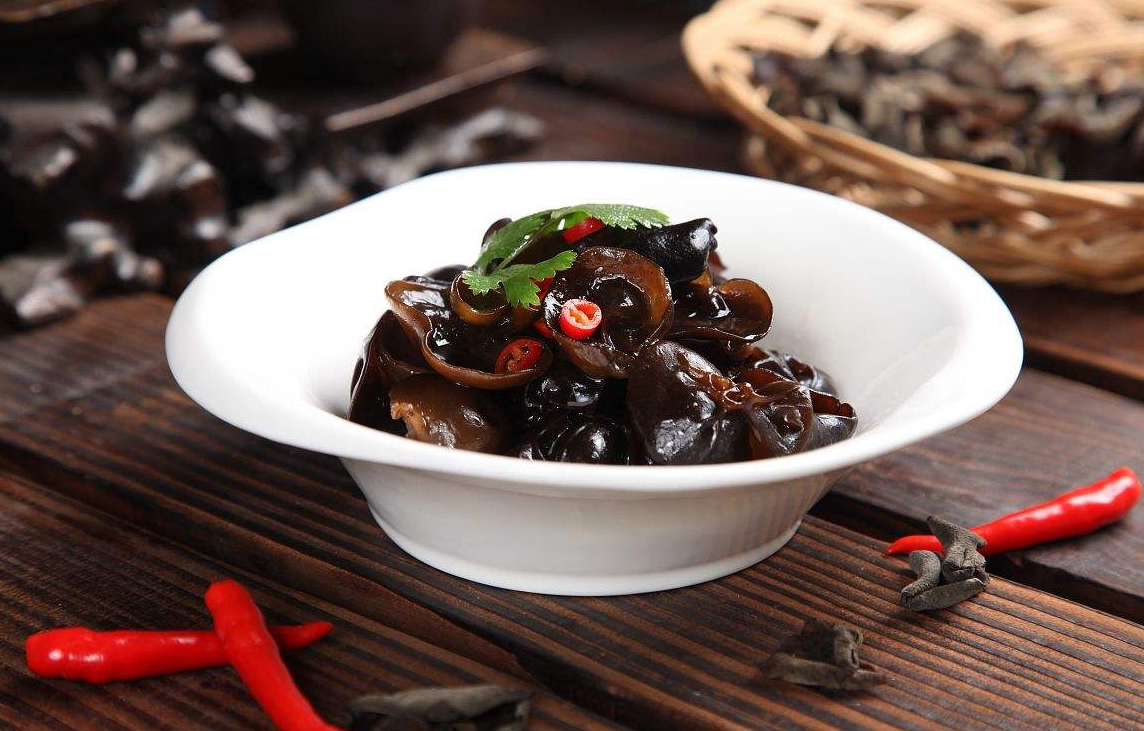 紅油木耳制作方法